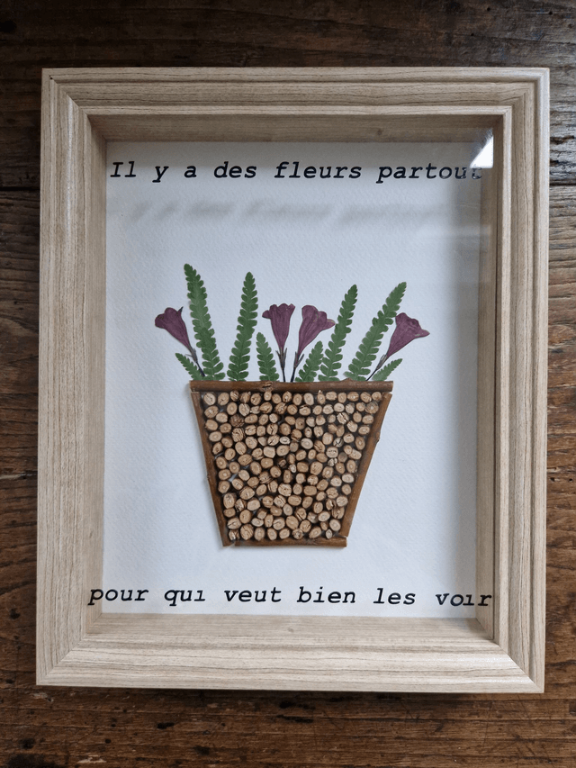 Herbier encadré 3D, fleurs pressées et bois 