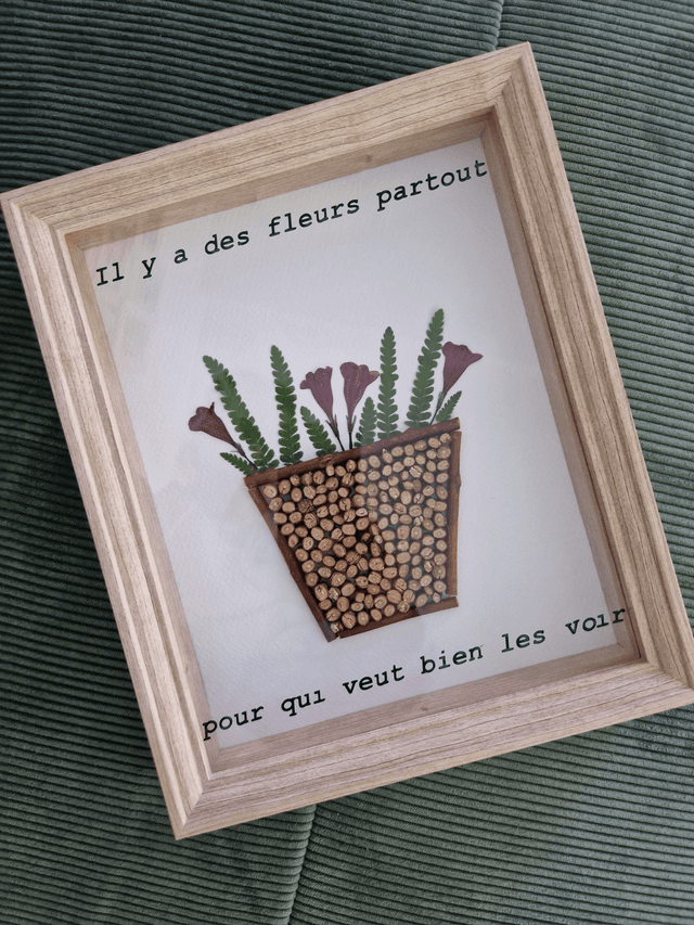 Herbier encadré 3D, fleurs pressées et bois 