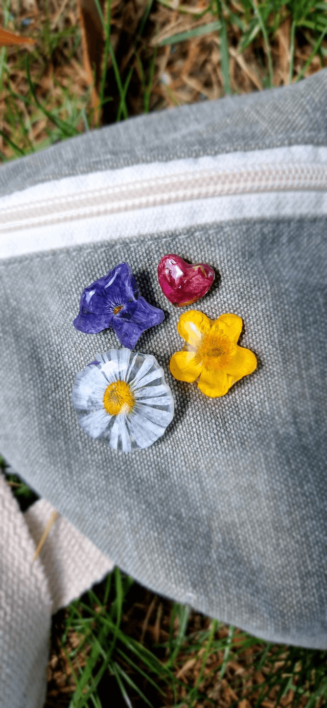Pin&#039;s Flower